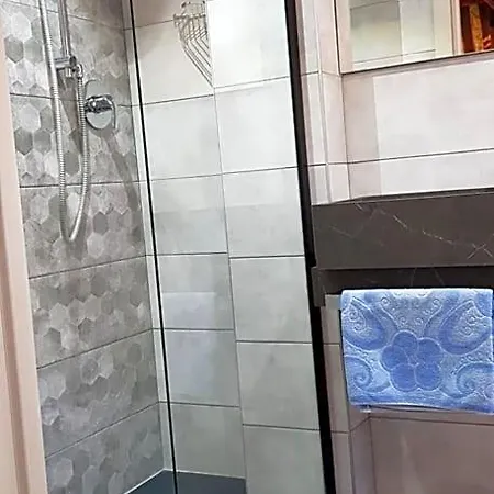 Smartroom Lula Bed & Breakfast 3*